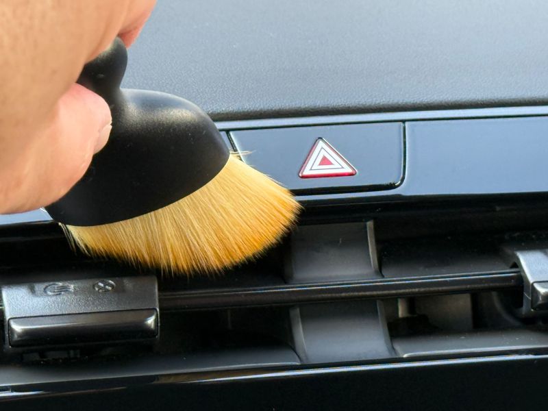 Detailingový štěteček Amio